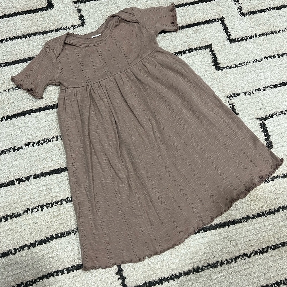 Kate Quinn dress